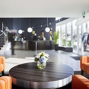 https://premier-hotel-and-apartments.hotels-canberra.com